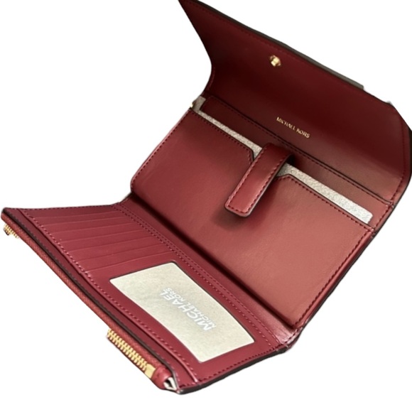 Michael Kors Jet Set Charm Large Flap Phone Wristlet In Logo/Oxblood NEW! - Picture 4 of 5